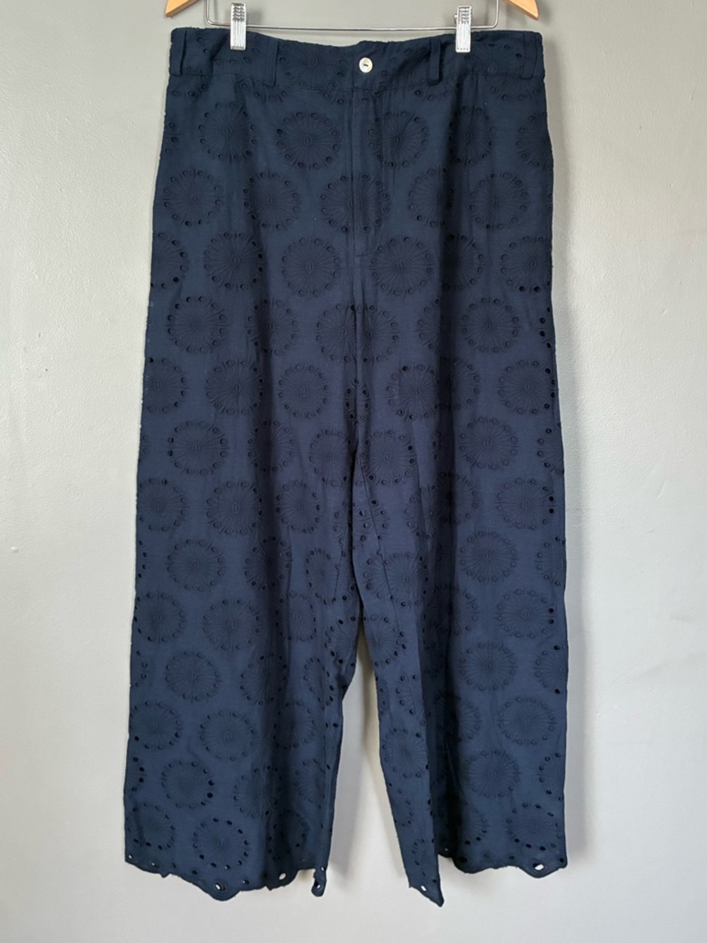 SUNDANCE Navy Blue Eyelet Cutwork Embroidered Cotton Wide Leg Pants Boho 16 - Picture 3 of 8